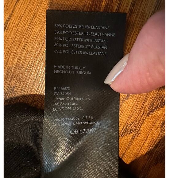 Anthropologie Cropped Mock Neck Ribbed Top Black Size S Sleek Minimalist Style - Picture 3 of 6